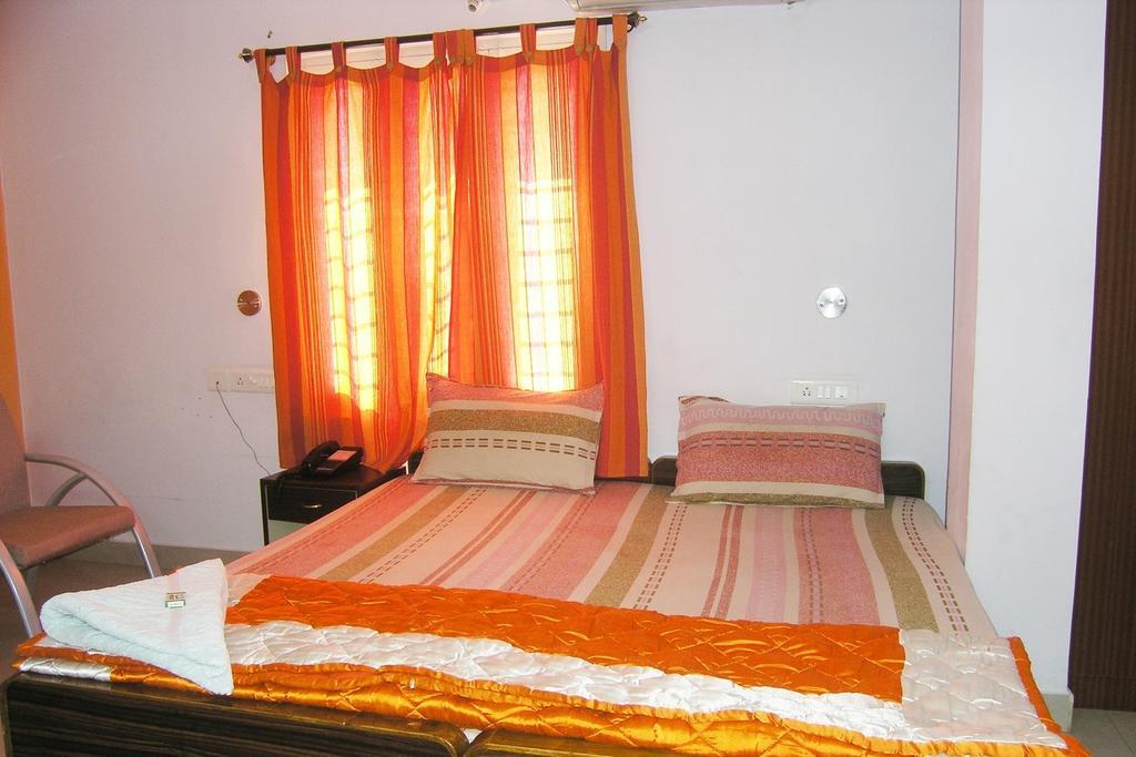 El-Shaddai Homes Bangalore Zimmer foto